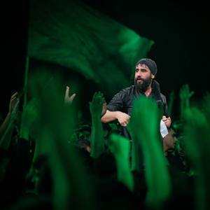 دمادم آدم در پی خشنودی دلدار باید بود